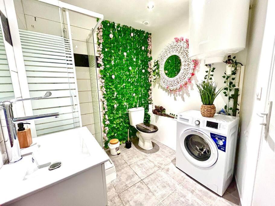 La Foret Enchantee, Centre Ville Pont-Sur-Yonne Ngoại thất bức ảnh