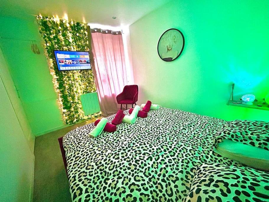 La Foret Enchantee, Centre Ville Pont-Sur-Yonne Ngoại thất bức ảnh