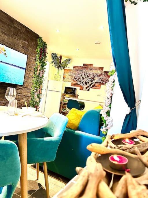 La Foret Enchantee, Centre Ville Pont-Sur-Yonne Ngoại thất bức ảnh